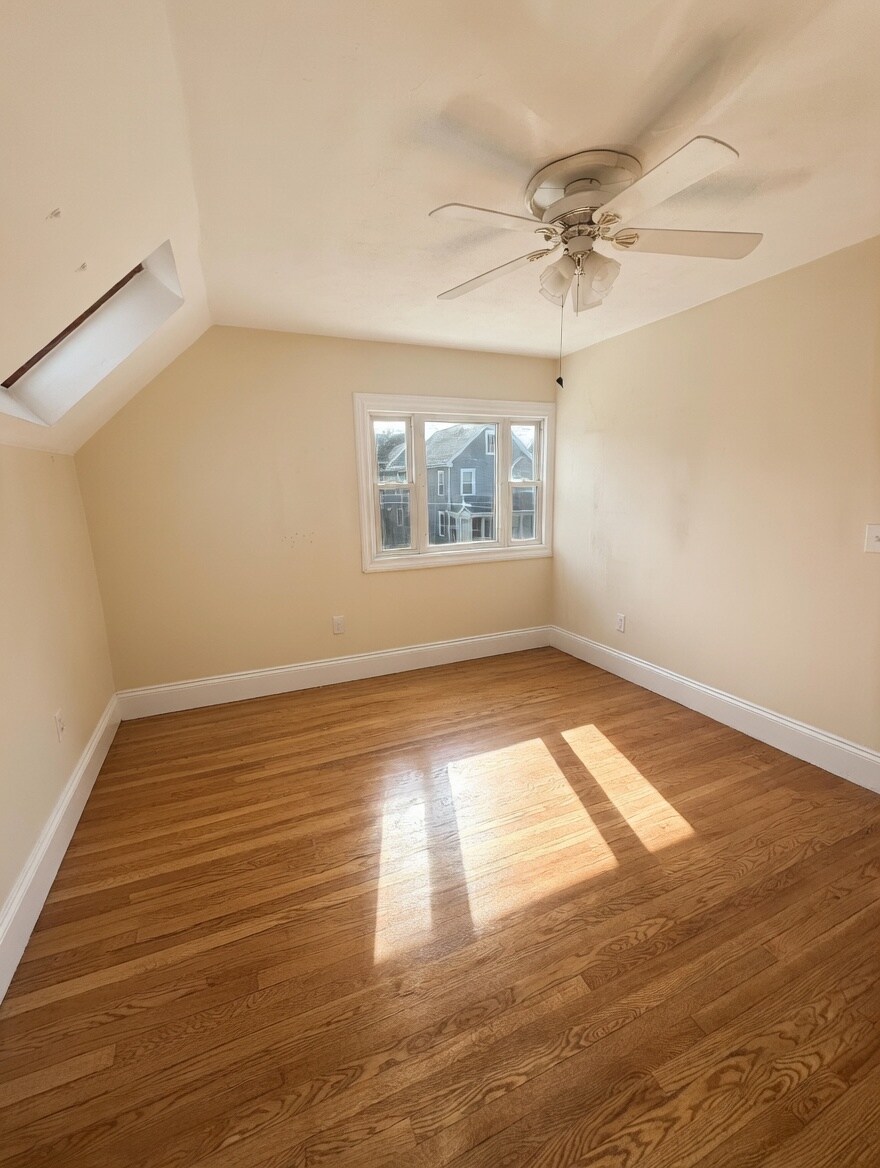 Bedroom 4 (Upstairs) - 36 Pratt St