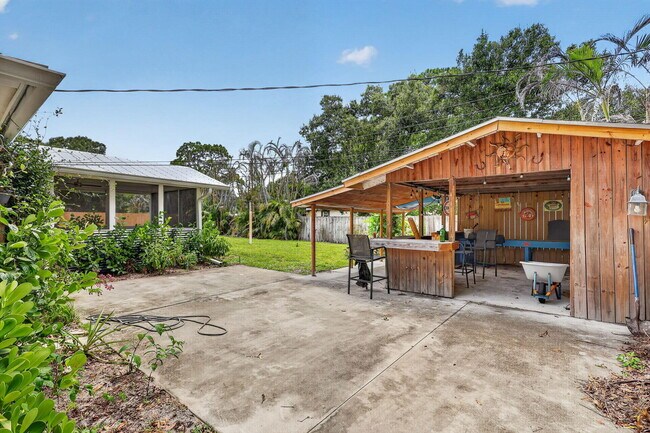Building Photo - 1125 41st Ave