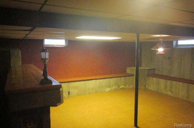 Building Photo - 8344 Ellis Rd