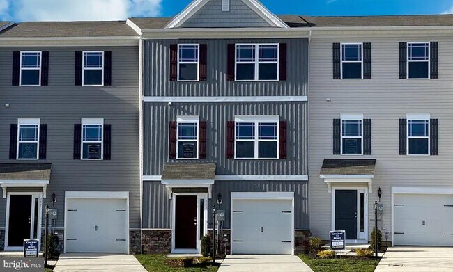Building Photo - 155 Sussex Pl