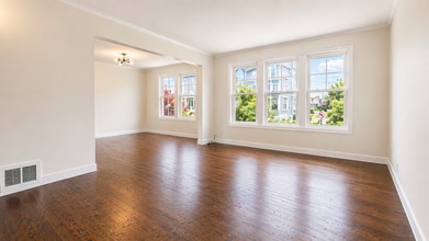 Building Photo - 11-13 Milton