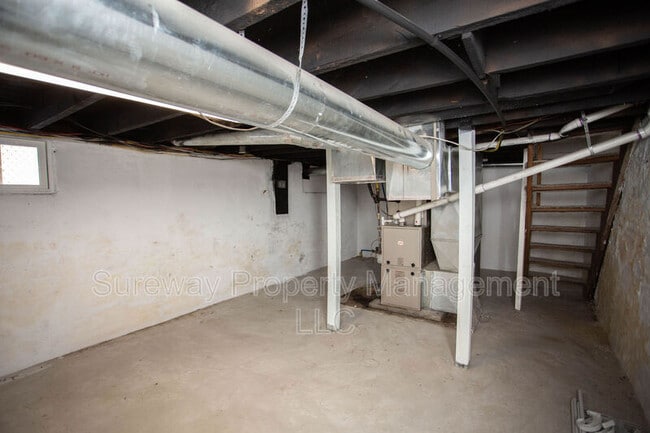 Building Photo - 200 Chestnut St