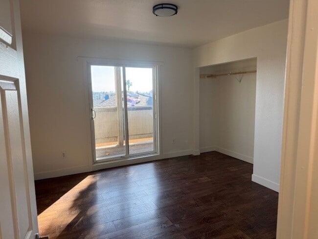 Building Photo - Newly remodeled 1 bedroom 1 bath apartment.