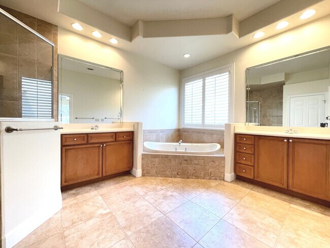 Building Photo - 1349 Whitney Isles Dr