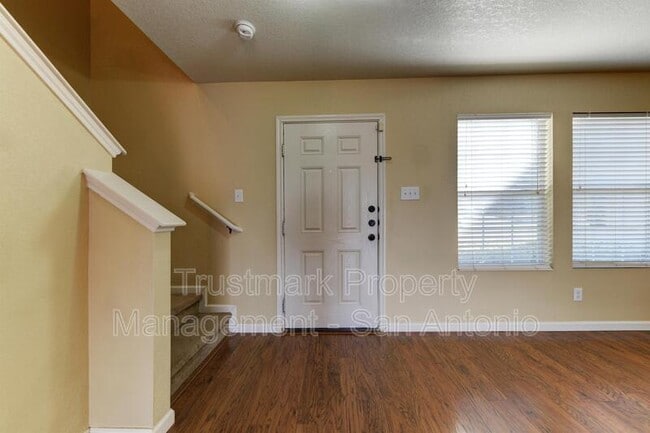 Building Photo - 7927 Horse Hollow