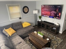 Building Photo - 34 Hayes Ave