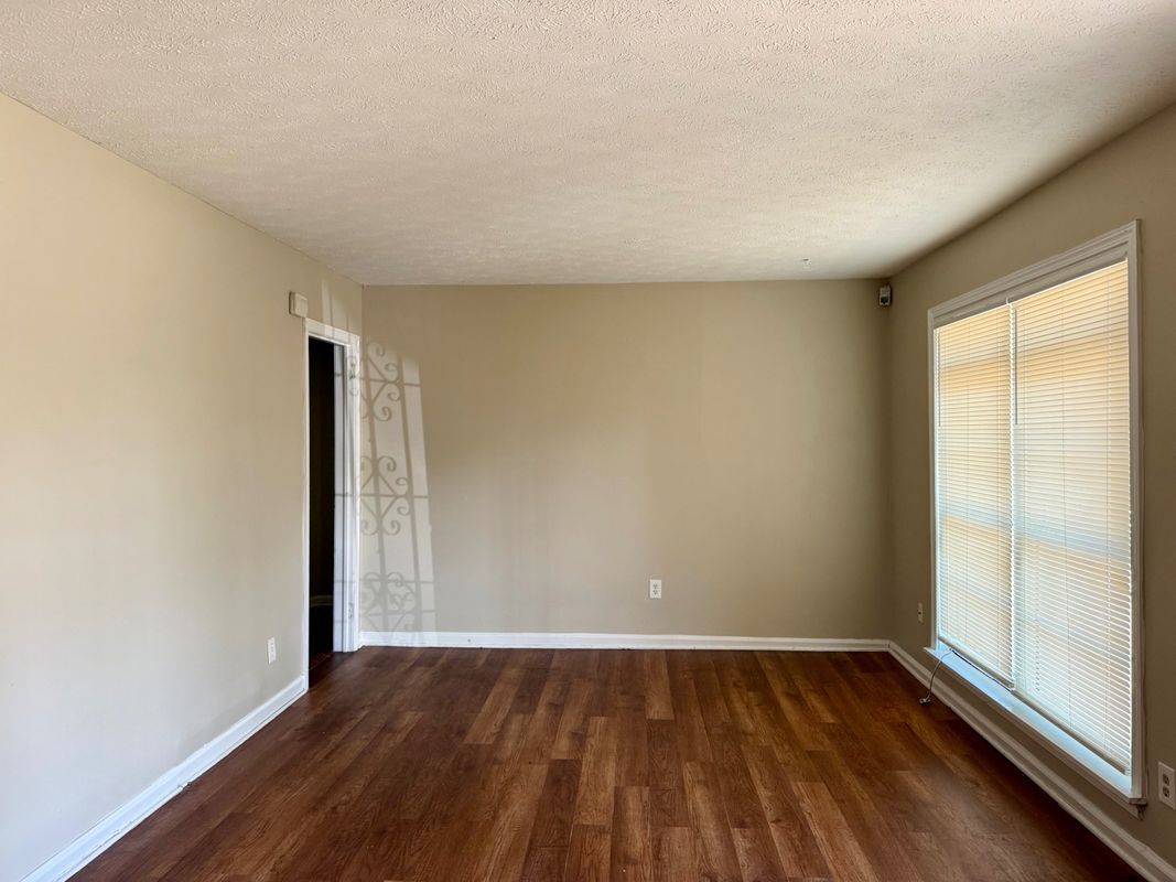 Building Photo - 2913 Horse Shoe Dr