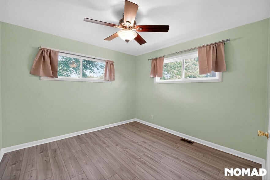 Building Photo - 2520 S Knox Ct
