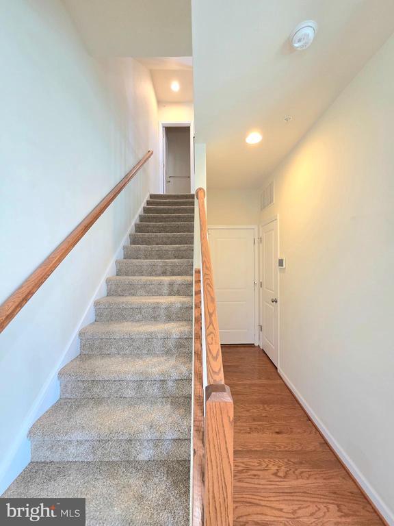 Building Photo - 1113 Red Hawk Way