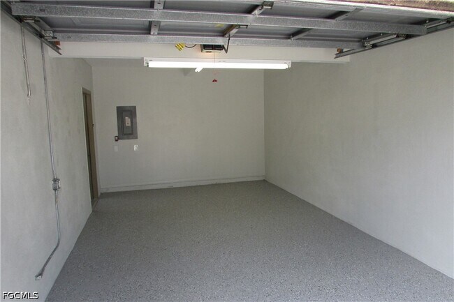Building Photo - 1727 Bent Tree Cir