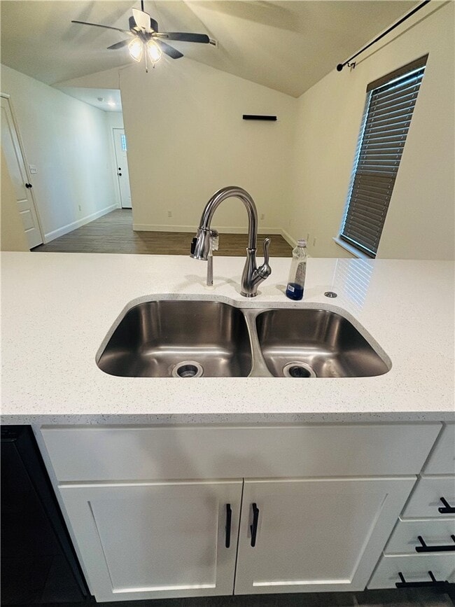 Building Photo - 2131 Wildflower Dr