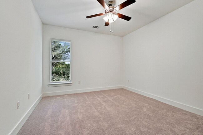 Building Photo - Must see Community near LSU!