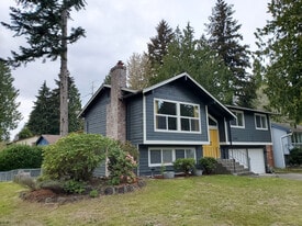 Building Photo - 8105 Spur Ct NW