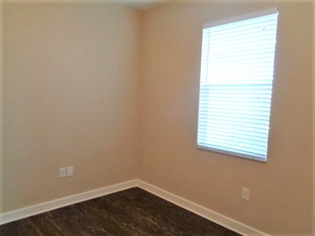 Building Photo - 13343 Graham Yarden Dr
