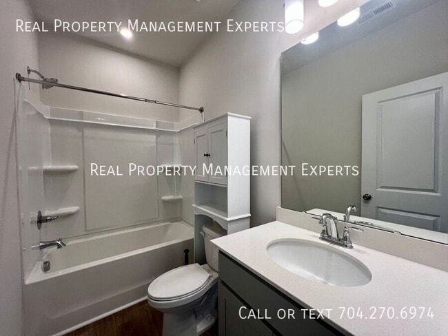 Building Photo - 3115 Hutton Gdns Ln