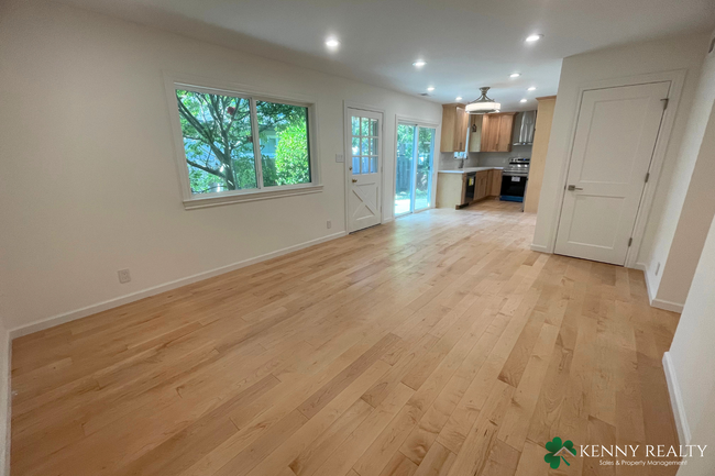 Building Photo - Completely Remodeled Two Bedroom Unit in a...