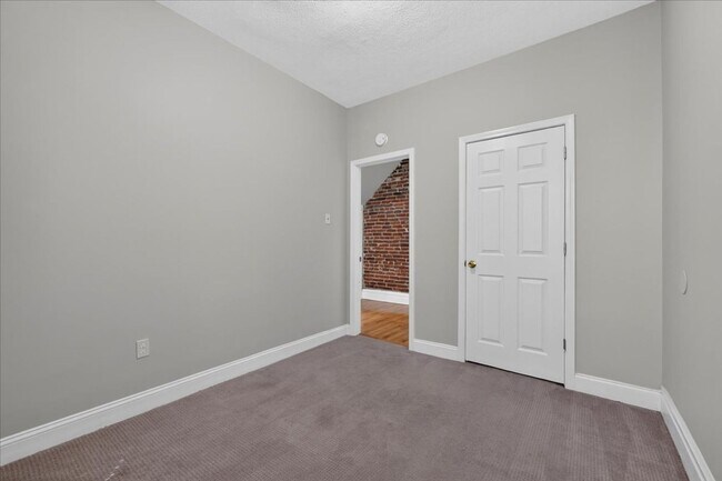 Building Photo - 4252 Castleman Ave