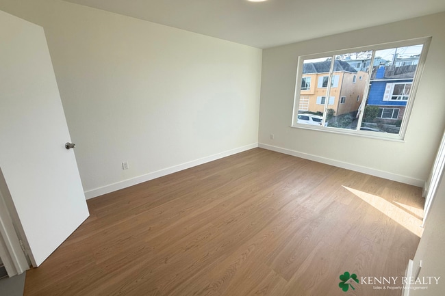 Building Photo - Newly Remodeled 5BR/3BA Home w/ City + Ocean Views in Daly City