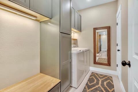 Building Photo - 285 High Point Dr