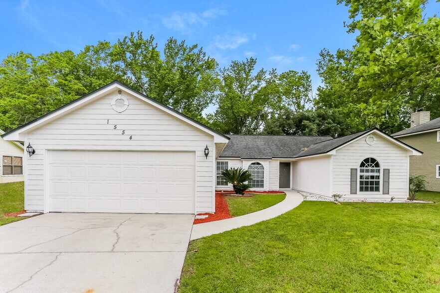 Primary Photo - 1554 Mountain Lake Dr W