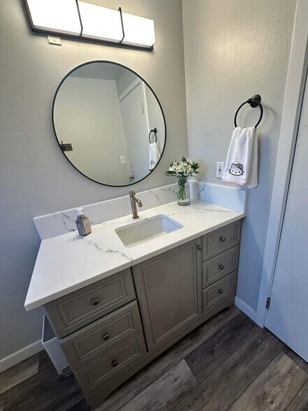 Building Photo - 8801 Fircrest Dr