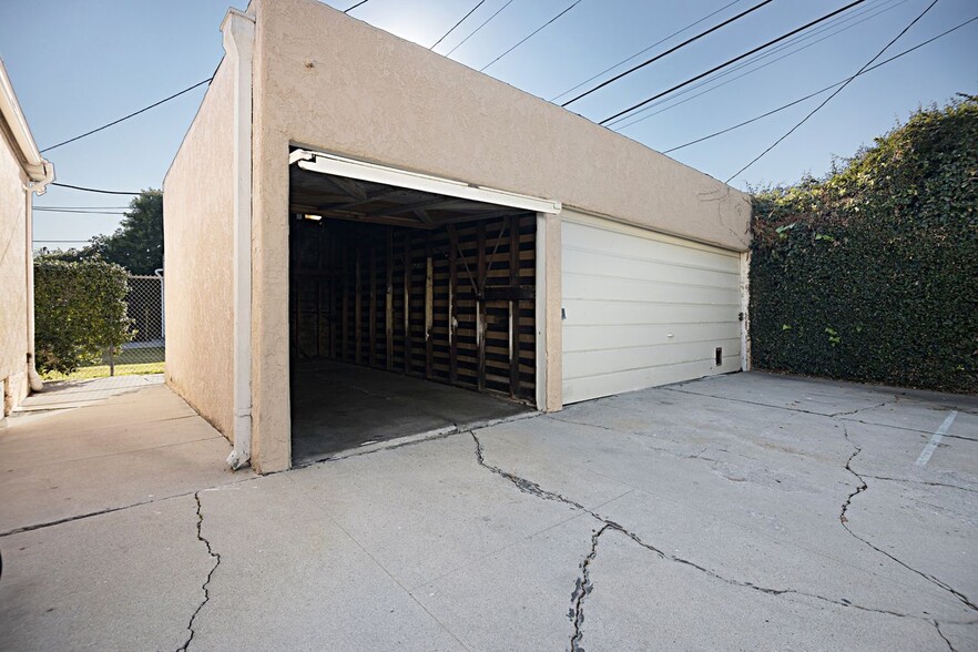 Building Photo - 853 N Citrus Ave