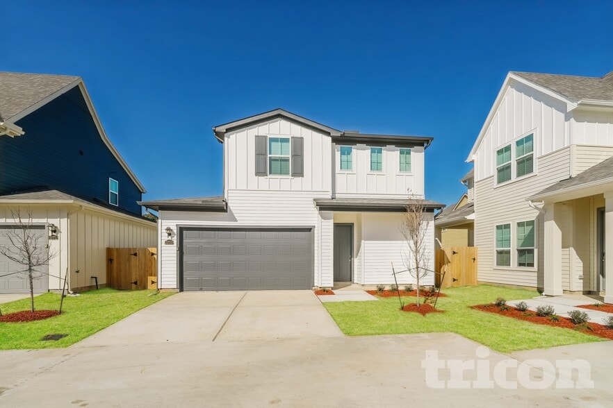 Interior Photo - Tricon Peek Road