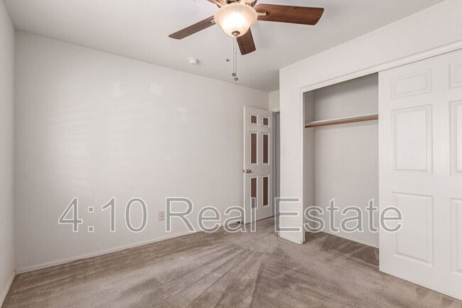 Building Photo - 1149 W Edgewater Dr