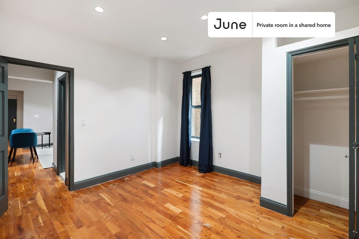 Building Photo - Room in Shared 2 bed/1 bath home