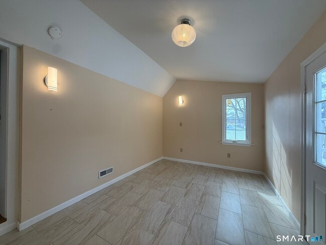 Building Photo - 22 Higbie Dr