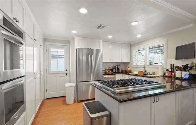 Building Photo - Huntington Beach Home with Massive Curb Appeal!