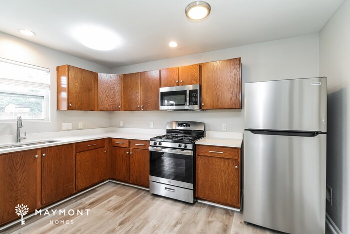 Building Photo - 12700 Frank Wiley Ln
