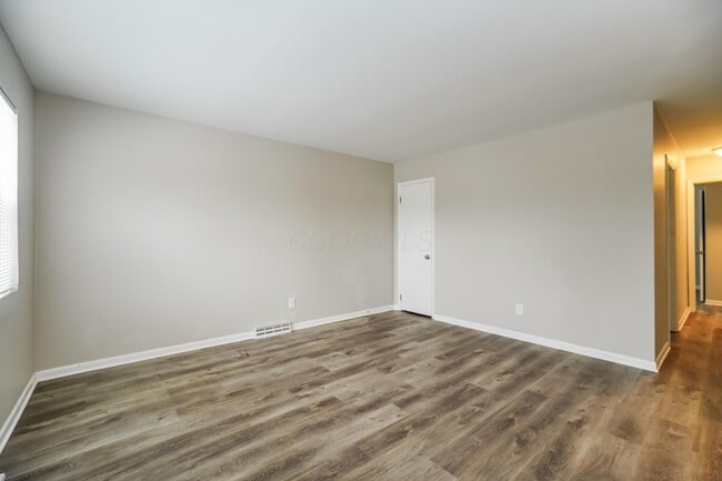 Building Photo - 2832 Azelda St