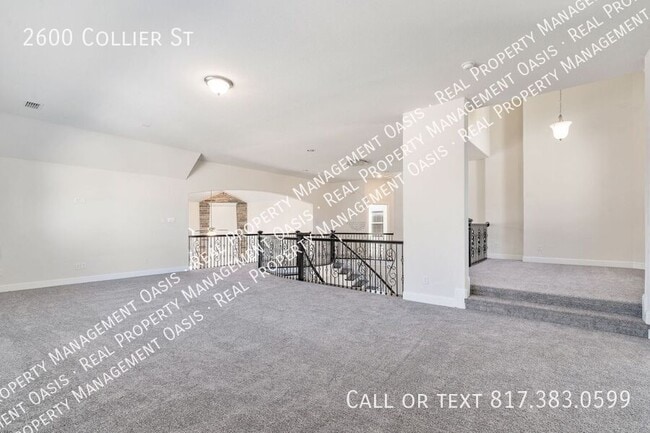 Building Photo - 2600 Collier St