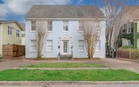 Building Photo - 1740 Banks St