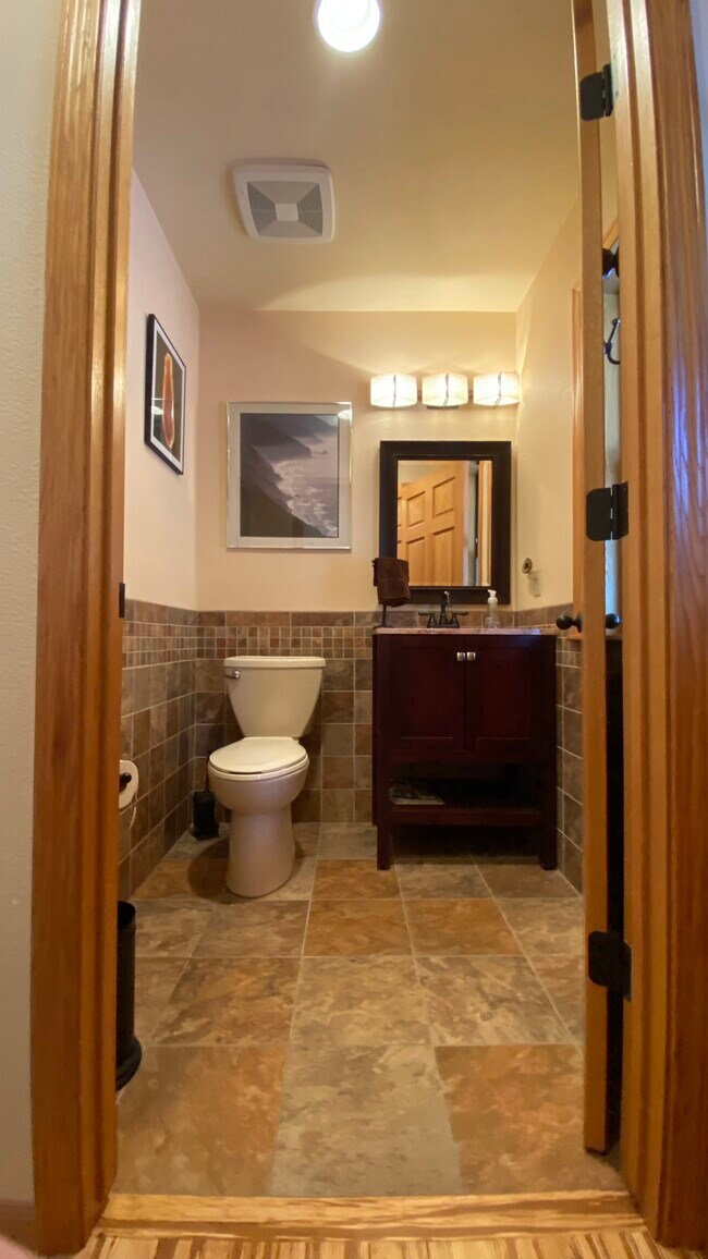 Half Bath off Laundry Room - 26927 Manzanita Ct