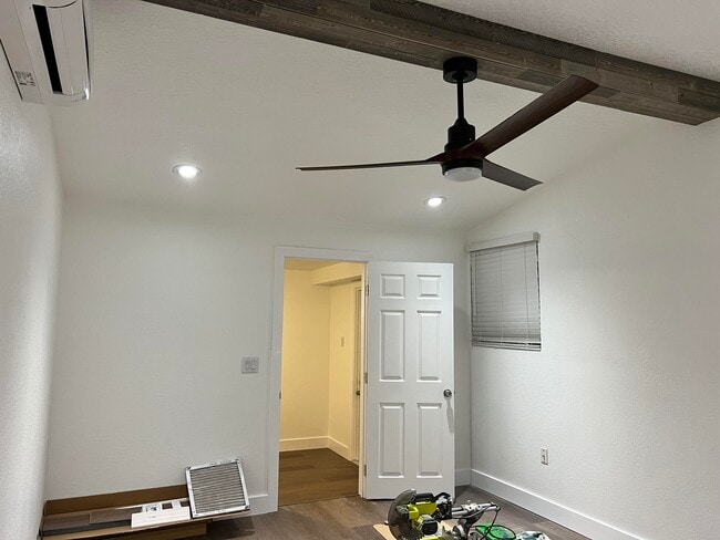 Building Photo - 1934 Wallace Ave