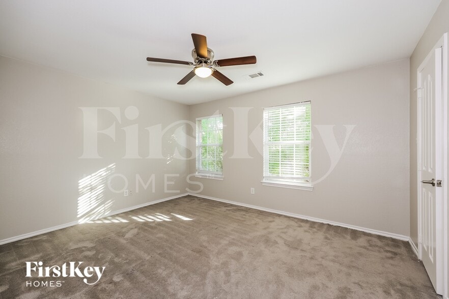 Building Photo - 7060 Chapelridge Dr