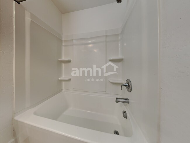 Building Photo - 661 W Bosal Dr