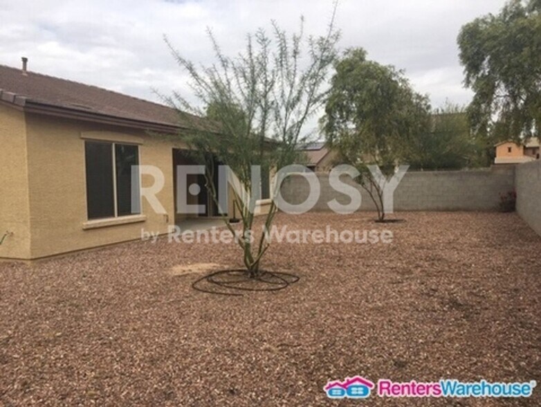 Building Photo - 2277 S 169th Dr