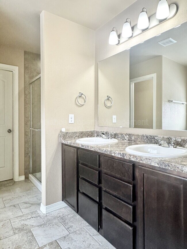 Building Photo - 9532 Bryce Canyon Dr