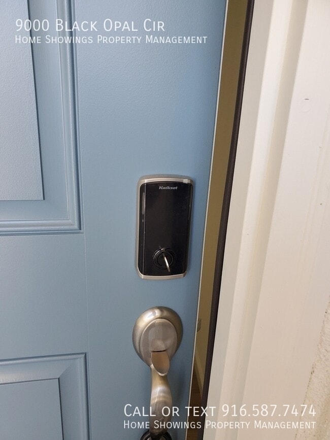 Building Photo - 9000 Black Opal Cir