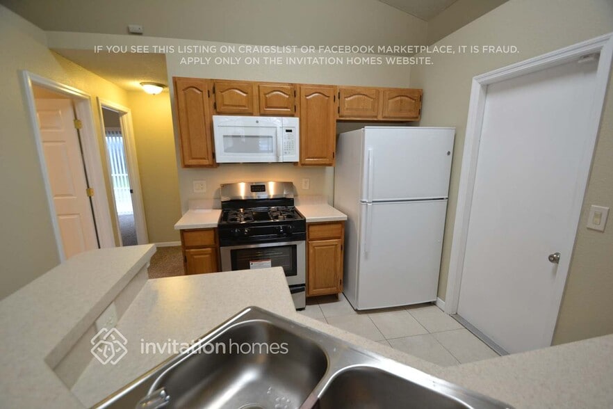 Building Photo - 7641 Pine Nest Ct