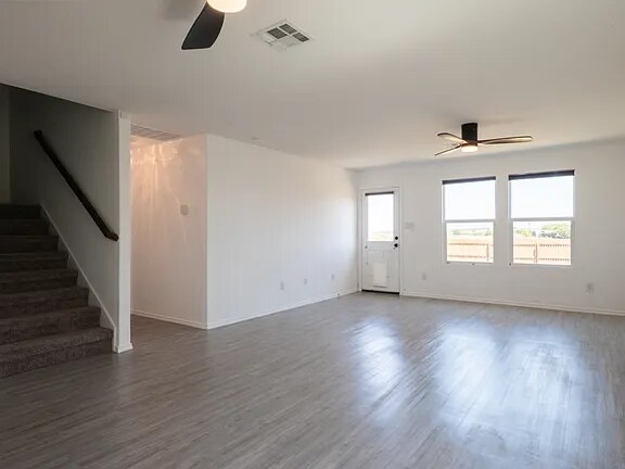 Building Photo - 9051 Navarro Vis