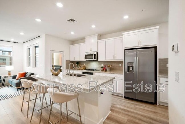 Building Photo - 5720 Greige Cir