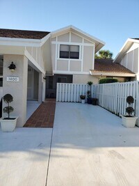 Building Photo - 3800 Cape Pointe Cir