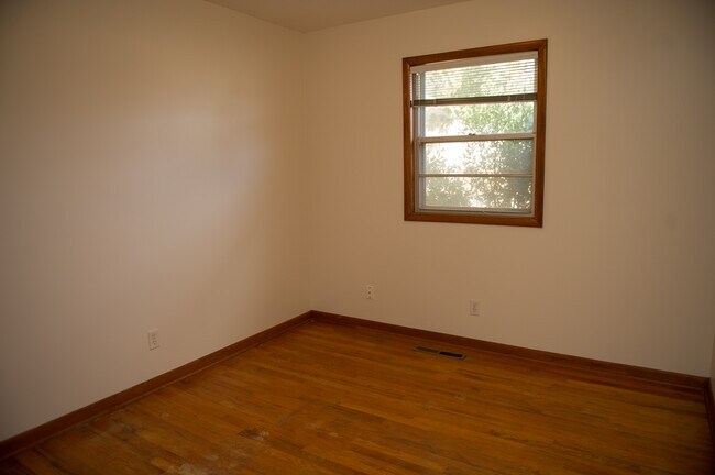 Building Photo - 2502 N Monroe St