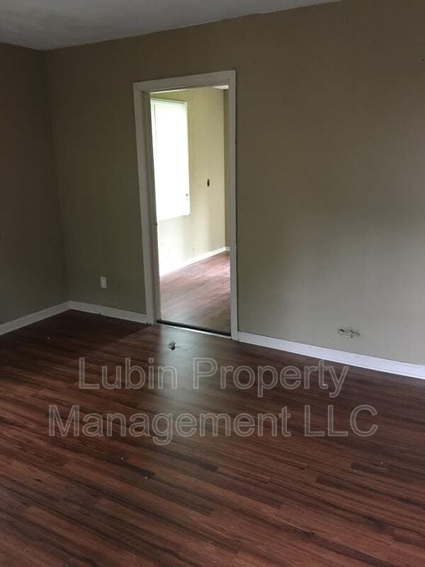 Building Photo - 670 Bethel Ave