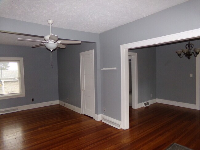 Building Photo - Corner Lot Cape Cod!