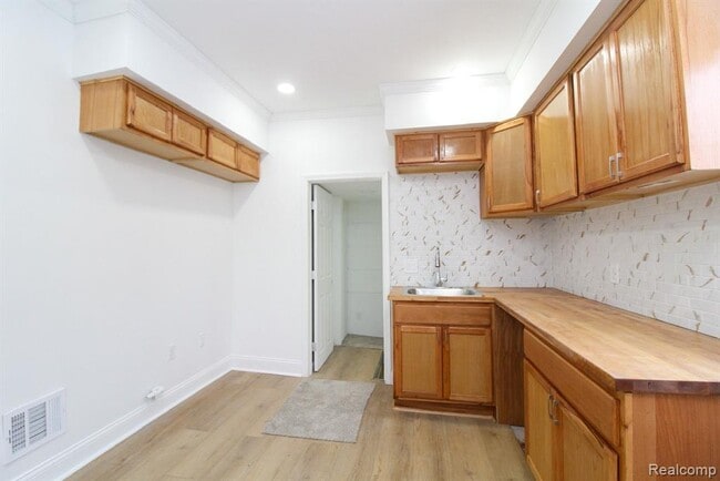 Building Photo - 2891 W Grand St